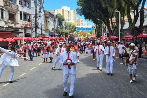 Na palma da mão o samba raiz